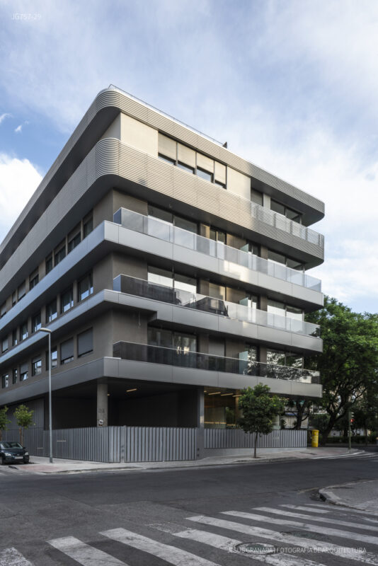 56 viviendas en Avenida Ramón y Cajal, Sevilla