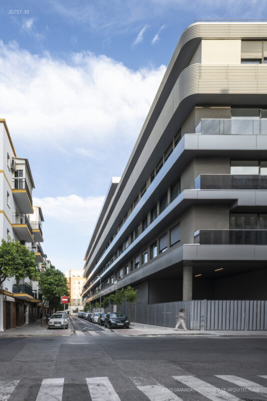 56 viviendas en Avenida Ramón y Cajal, Sevilla