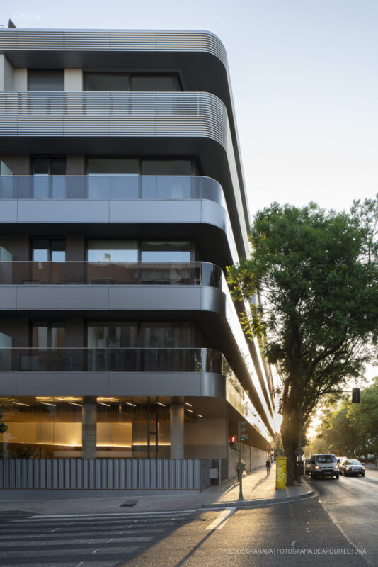 56 viviendas en Avenida Ramón y Cajal, Sevilla