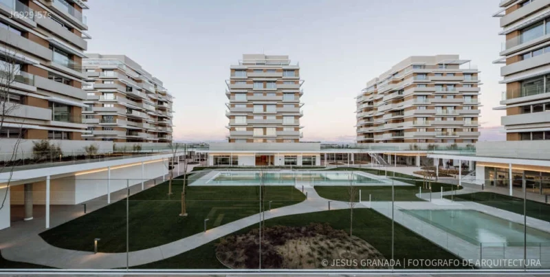 CONJUNTO-RESIDENCIAL-EN-VALDEBEBAS-ARANGUREN-GALLEGOS-JG929-57s-2 Conjunto residencial en Valdebebas