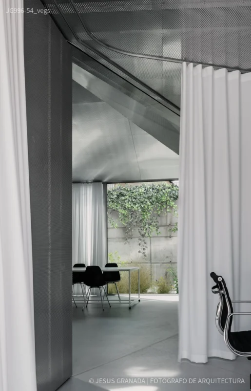 OFICINAS-MODULARES-CHYBIK-KRISTOF-KOMA-ALUMINIO-JG996-54_vegs-1 Oficinas Modulares en Vizovice, República Checa