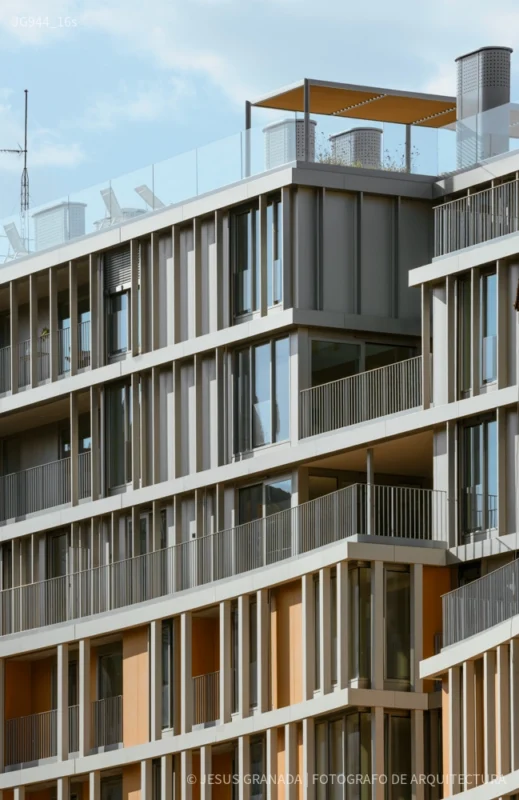 VIVIENDAS-CALLE-IRUN-MADRID-OLALQUIAGA-JG944_16s Viviendas Calle Irún en Madrid, España. | Olalquiaga arquitectos