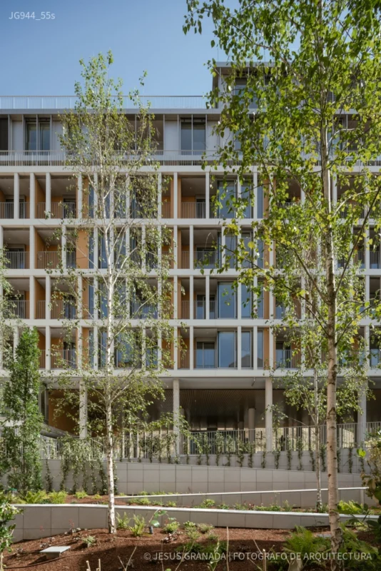 VIVIENDAS-CALLE-IRUN-MADRID-OLALQUIAGA-JG944_55s Viviendas Calle Irún en Madrid, España. | Olalquiaga arquitectos