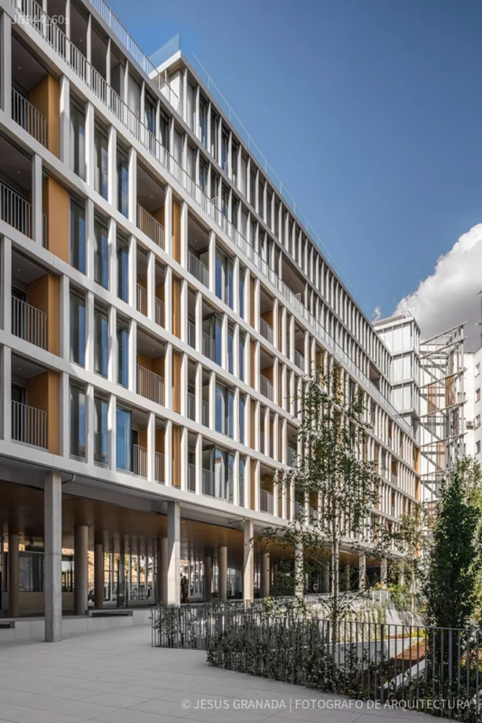 VIVIENDAS-CALLE-IRUN-MADRID-OLALQUIAGA-JG944_60s Viviendas Calle Irún en Madrid, España. | Olalquiaga arquitectos