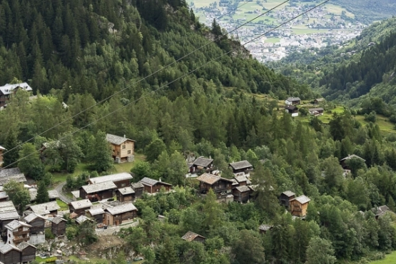 Casa Walpen , Blatten bei Naters, Suiza  |  Gion Caminada, arquitecto