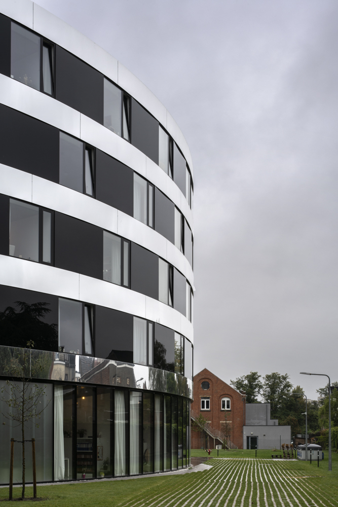 Centro residencial para mayores en Amberes, Bélgica  |  Xaveer De Geyter, arquitecto