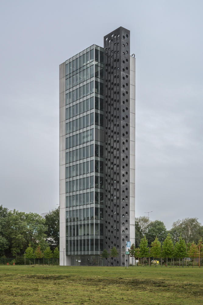 Torre Kitchen en Bruselas, Bélgica  |  Xavieer de Geyter, arquitecto