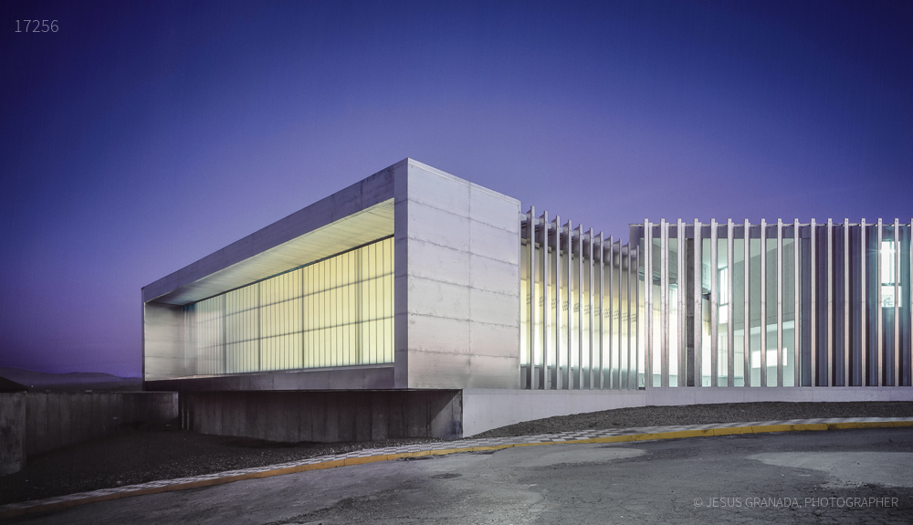 School in Galisteo by MGM architects