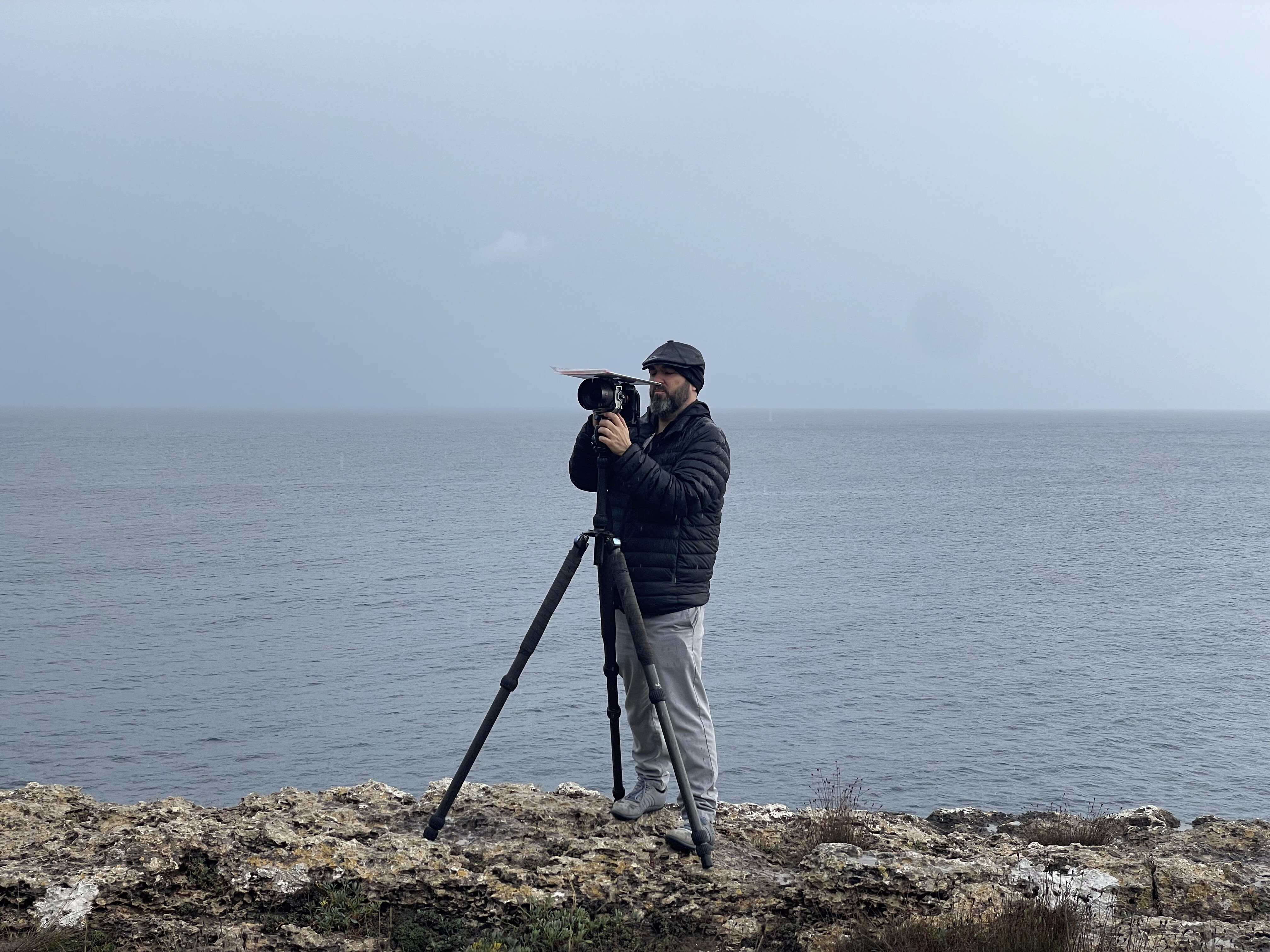 Jesús Granada photographing architecture on location